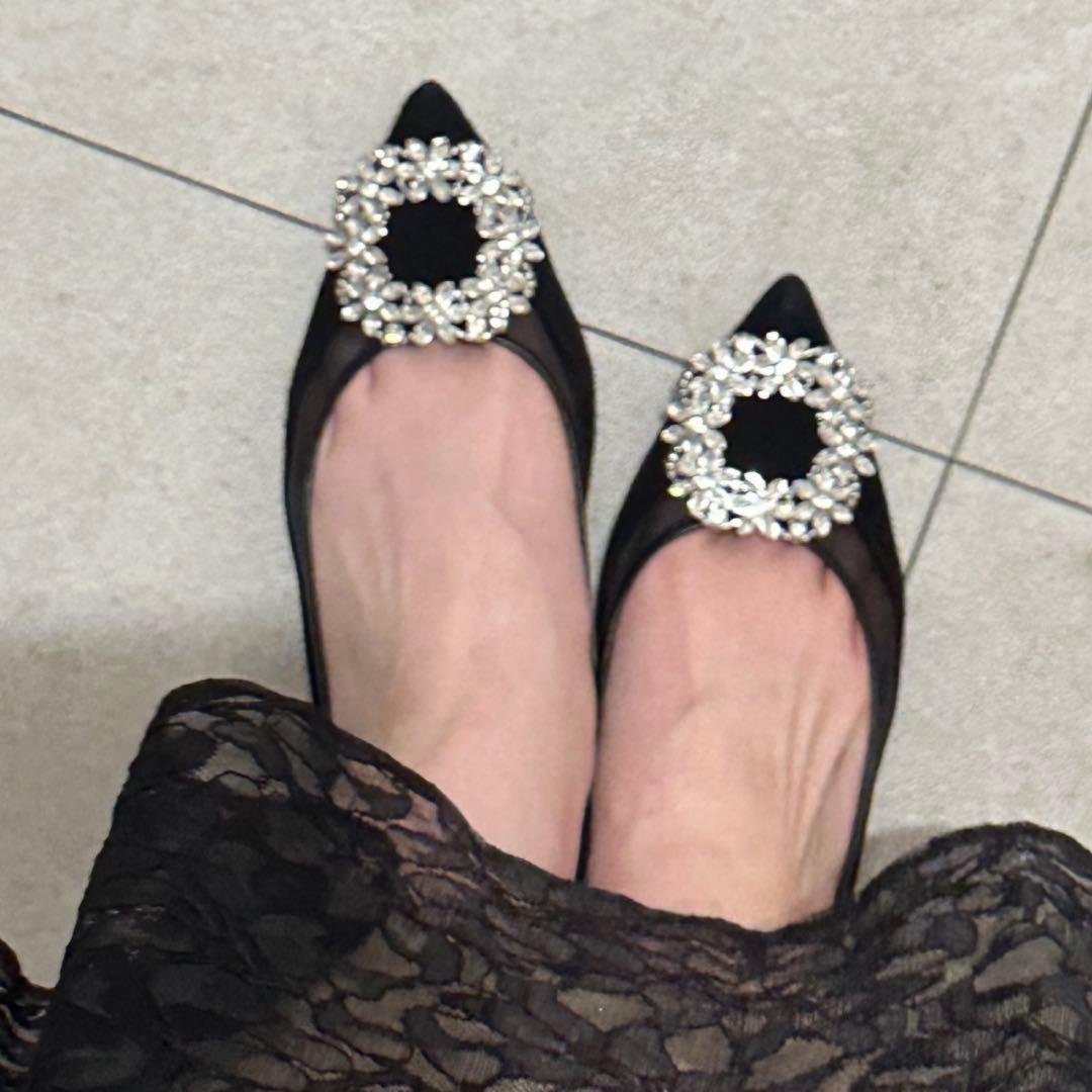 DIANA ブラックビジューバックル付きパンプス　ダイアナ