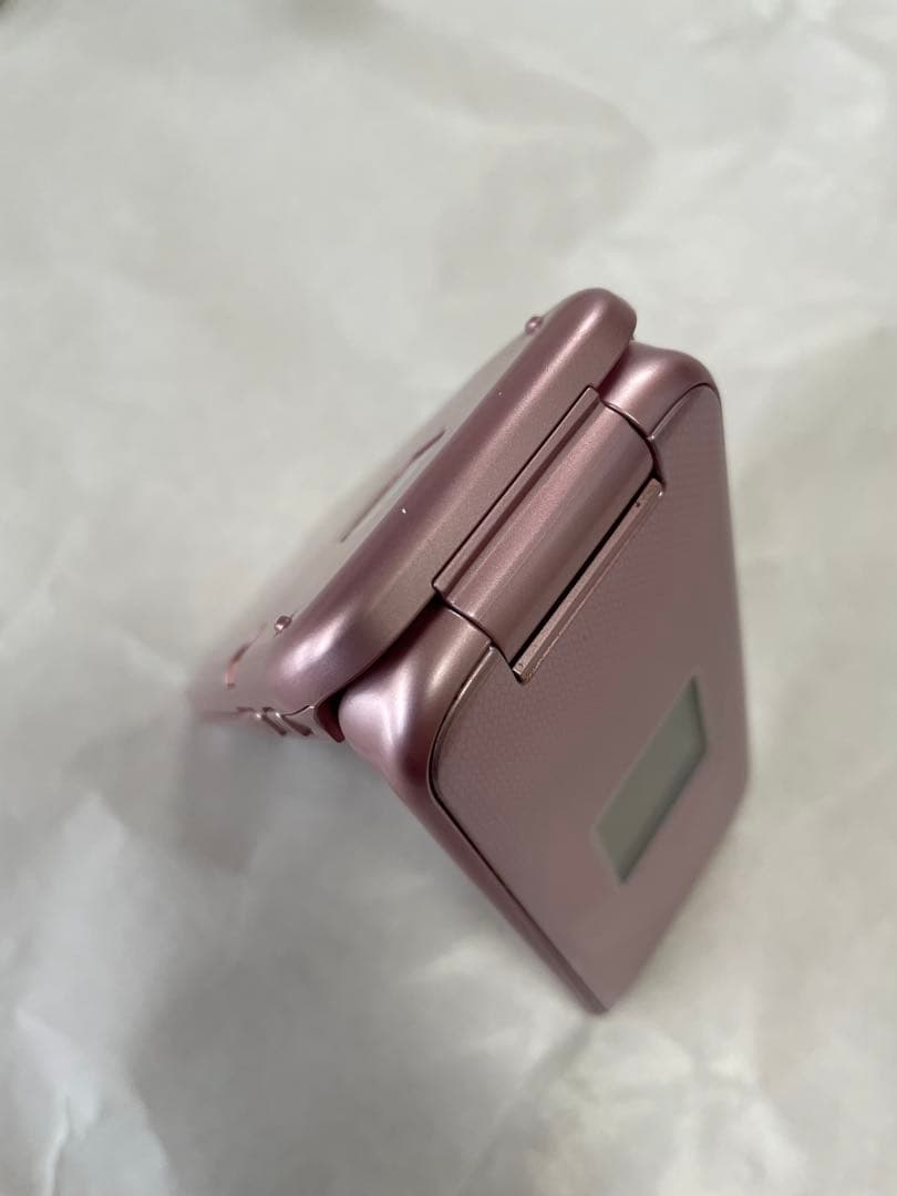 美品　docomo f-01m ピンク らくらくホン　本体 充電器付き　ドコモ