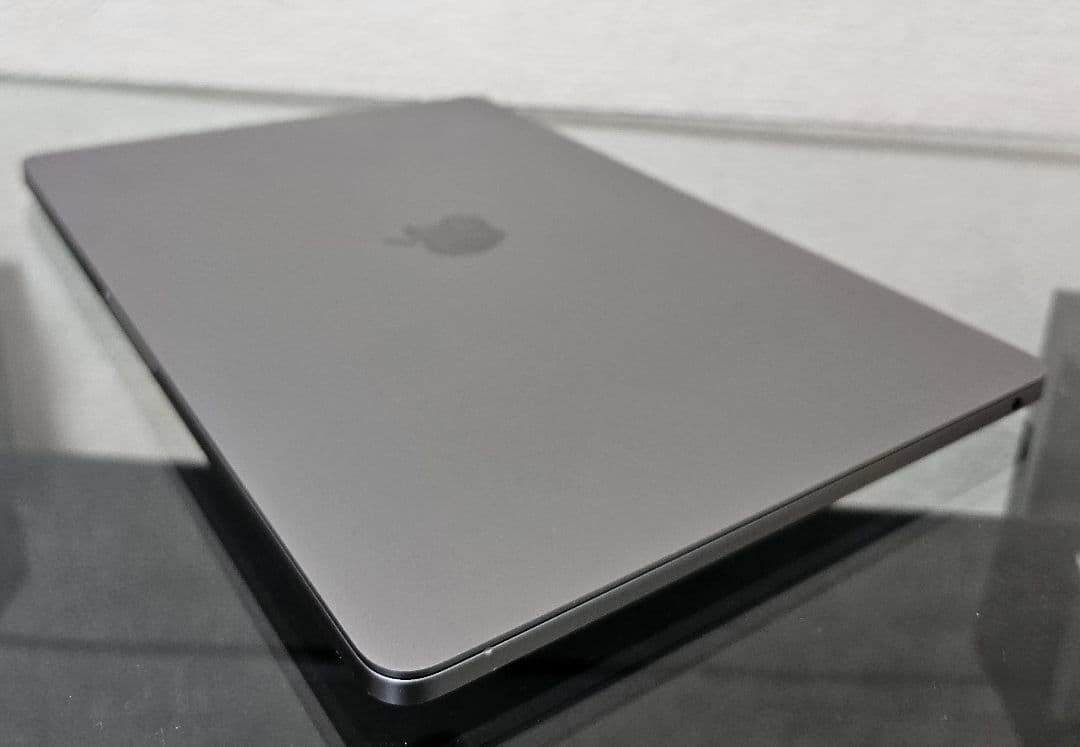 Apple MacBook pro 13インチ 2022 512GB