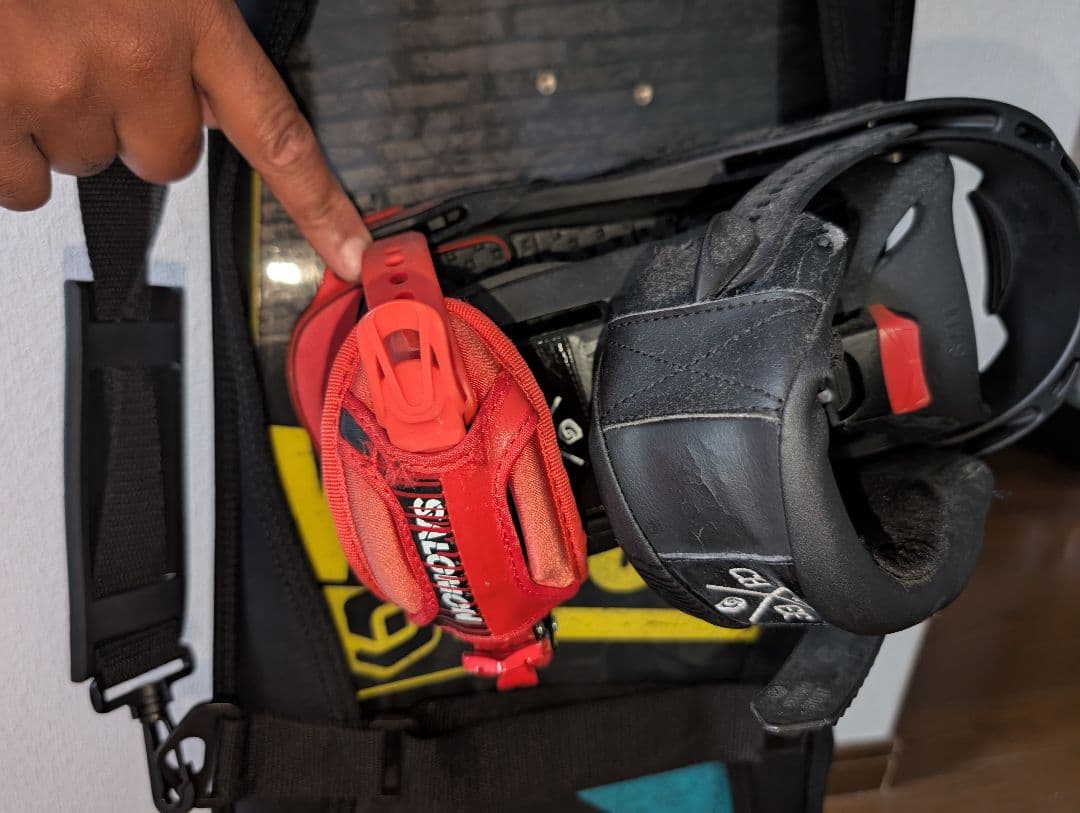 G*E様 SALOMON スノーボード板 ビンディングとカバー付き