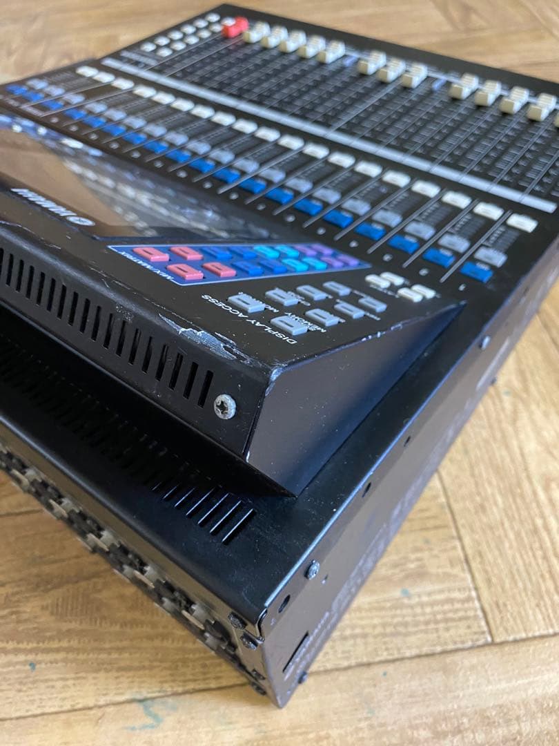 Yamaha LS9-16 ミキシングコンソール