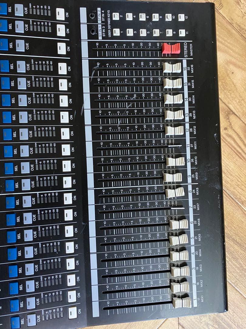 Yamaha LS9-16 ミキシングコンソール