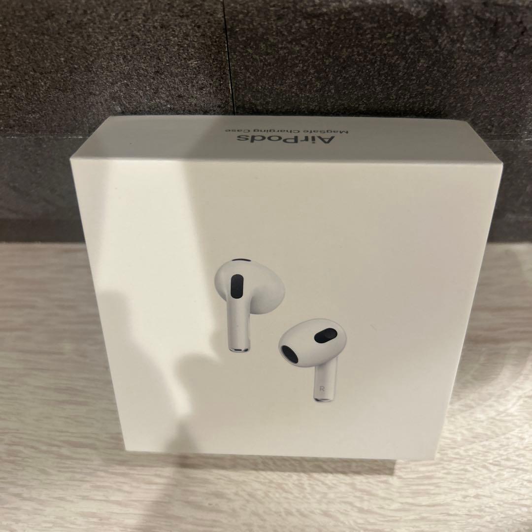 （中古）AirPods本体 3世代MagSafe充電ケース付き