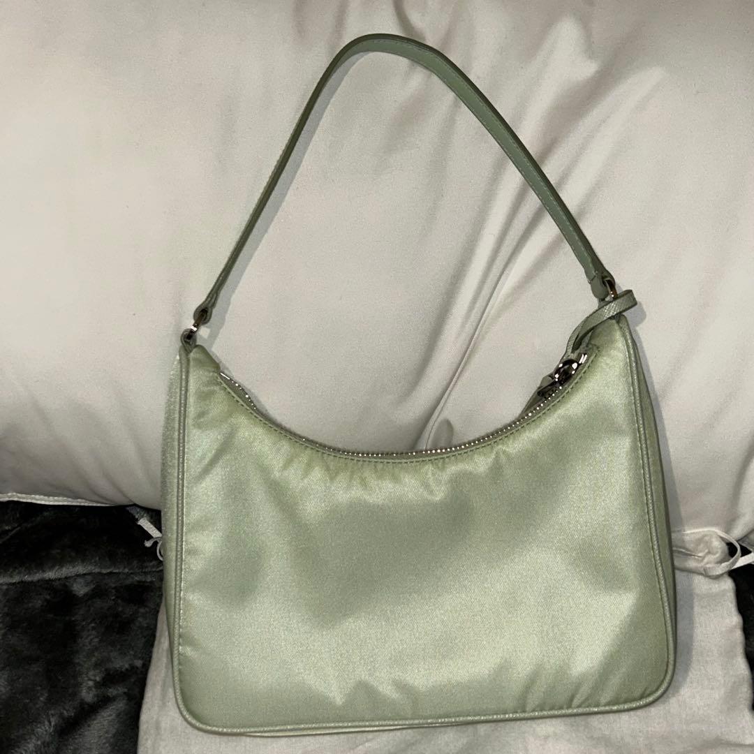 【美品】PRADA プラダ RE-EDITION 2005 ナイロンハンドバッグ