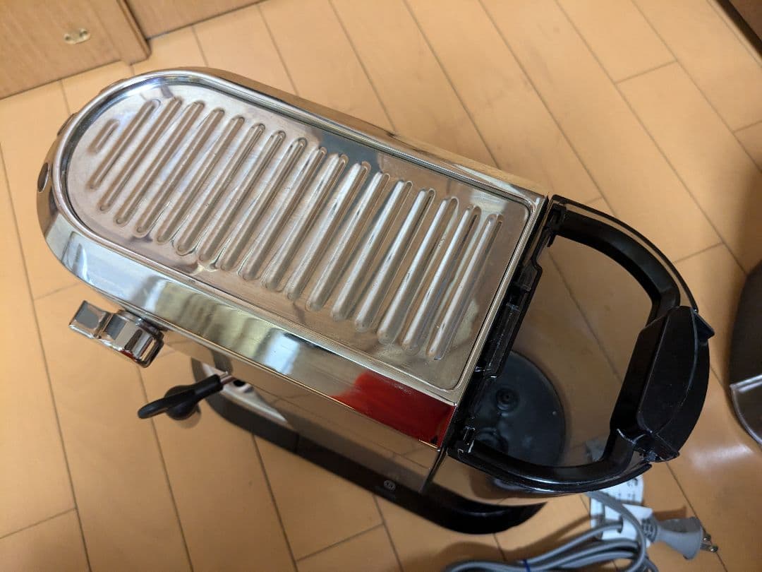 DeLonghi エスプレッソマシン EC680M グラインダー付き