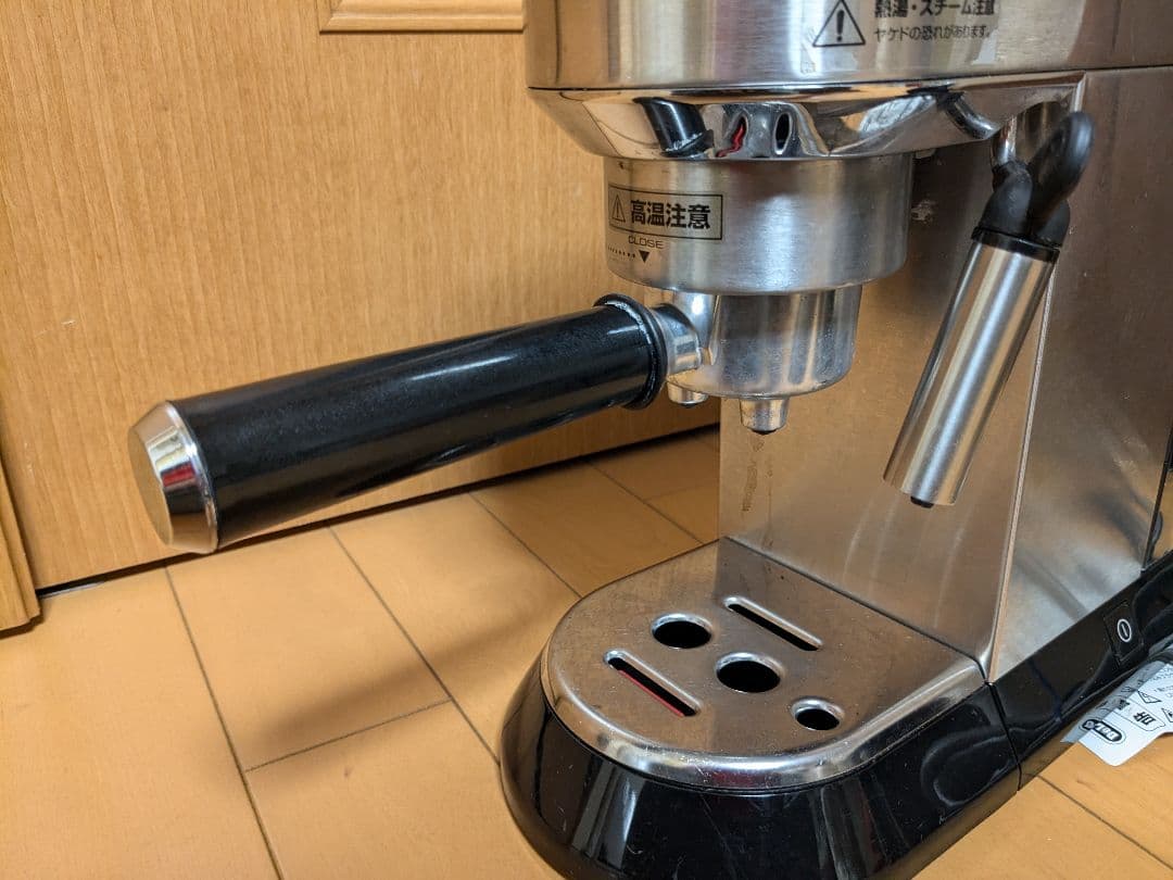 DeLonghi エスプレッソマシン EC680M グラインダー付き