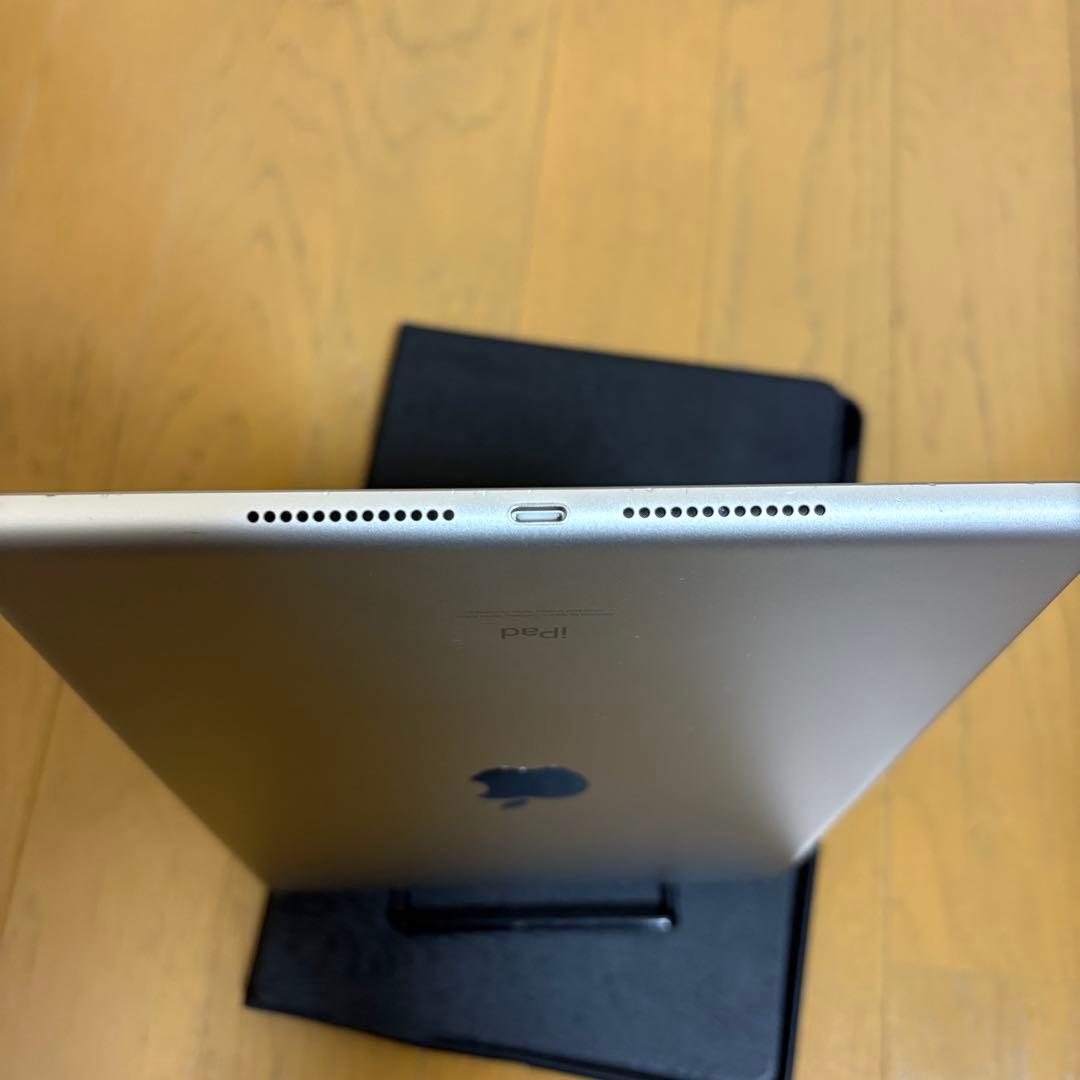 iPad シルバー 第９世代６４GB本体wi-fiモデル、バッテリー98％