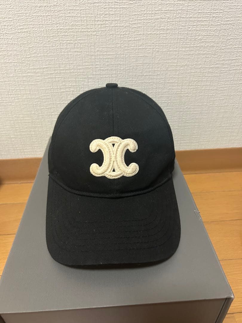 CELINE トリオンフキャップ