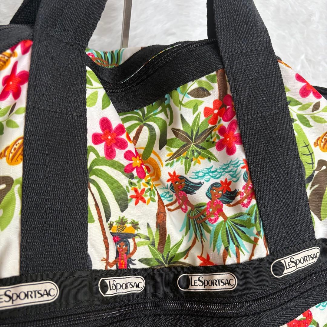 LeSportsac ハワイ限定モデル　フラダンス　 鍵付き　大容量　ポーチ付き