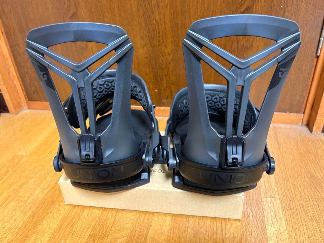 美品 UNION フライトプロ Mサイズ スノーボード ビンディング