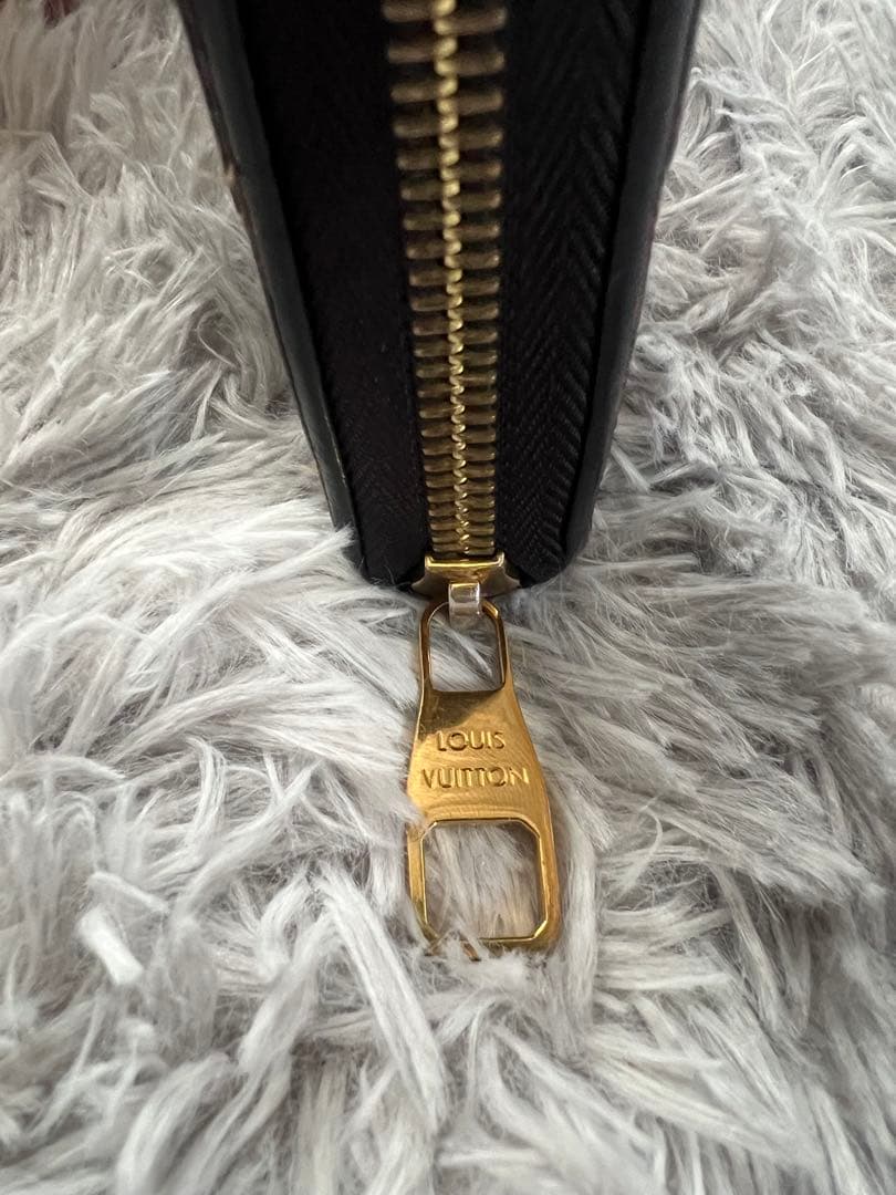 ルイヴィトン　長財布　黒色