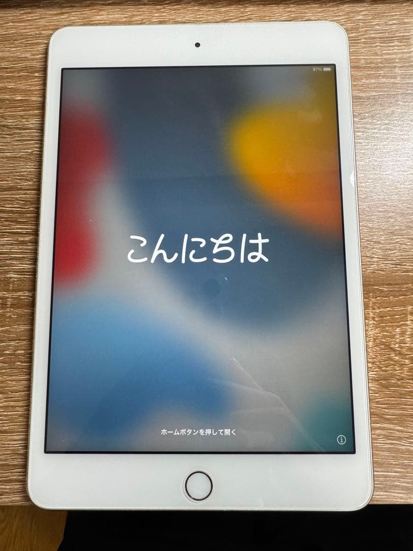iPad mini 4（128GB / Wi-Fiモデル / シルバー）