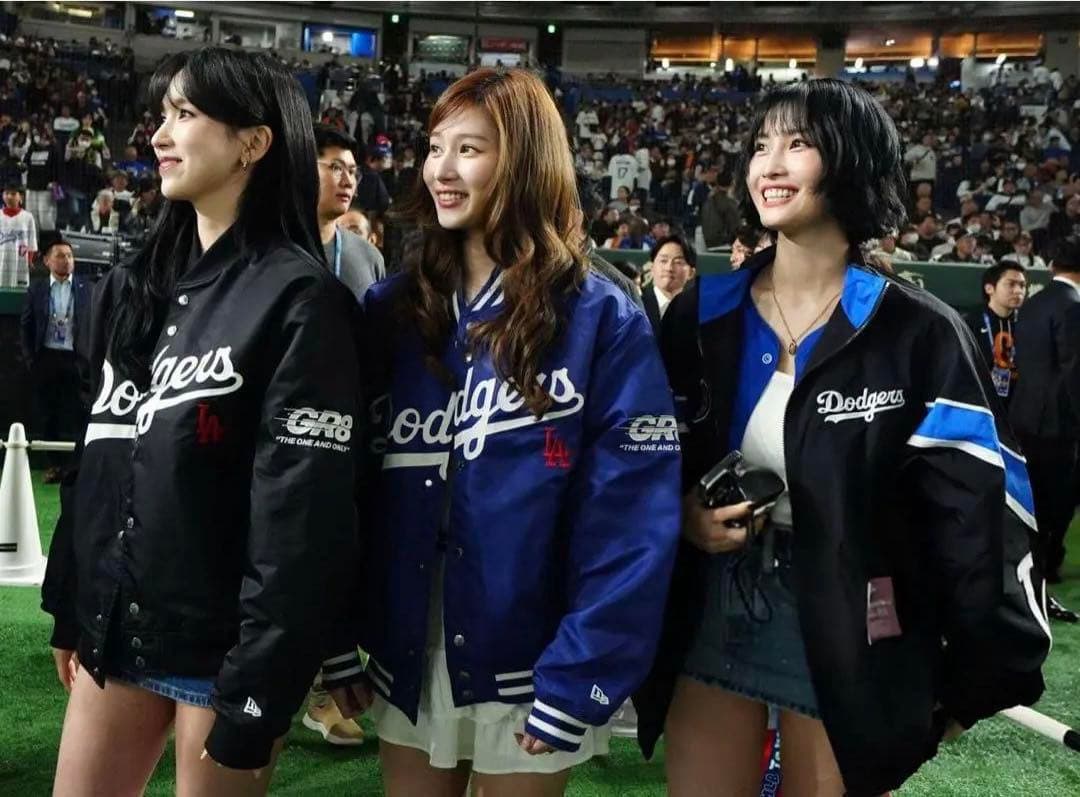 限定即完売 MLBドジャース バーシティジャケット ブルー サナ着用