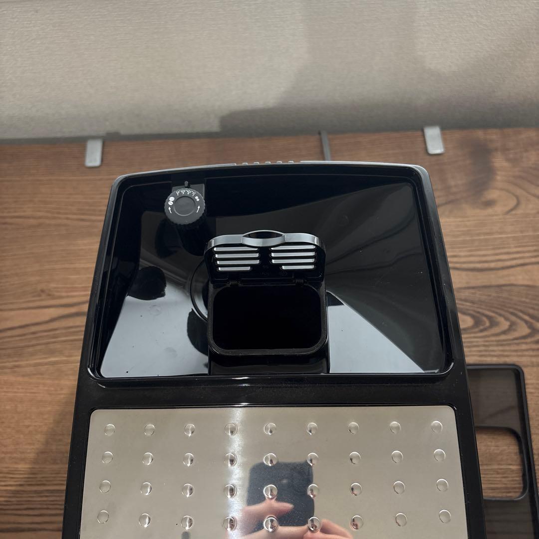 【美品】デロンギ DeLonghiコーヒー マグニフィカS ECAM22112