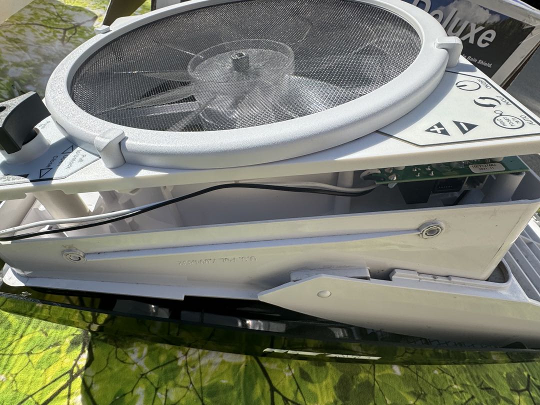 MAXXFAN Deluxe ファン 取り付けフレーム付き　リモコン無し