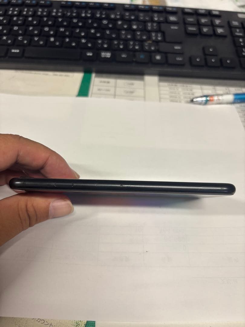 Apple iPhone SE 64GB ブラック③