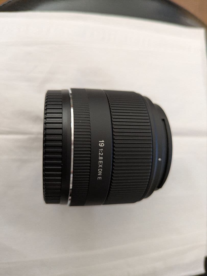 SIGMA 19mm F2.8 EX DN　ソニーE