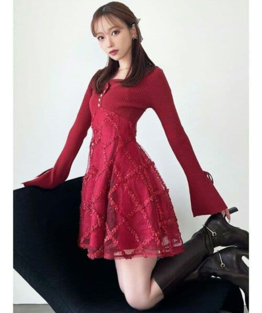 リゼクシー　ドッキングフレアミニニットワンピース