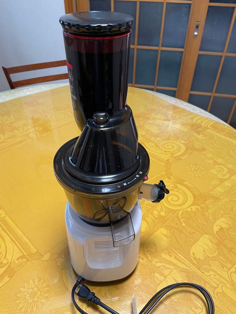 クビンス ホールスロージューサー JSG-121W ホワイト