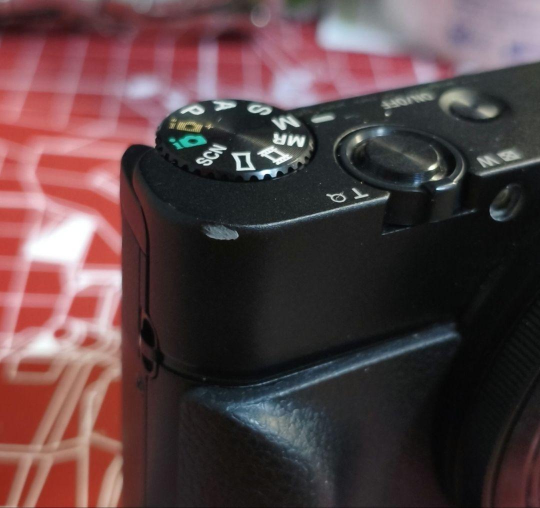 デジタルカメラ SONY RX100