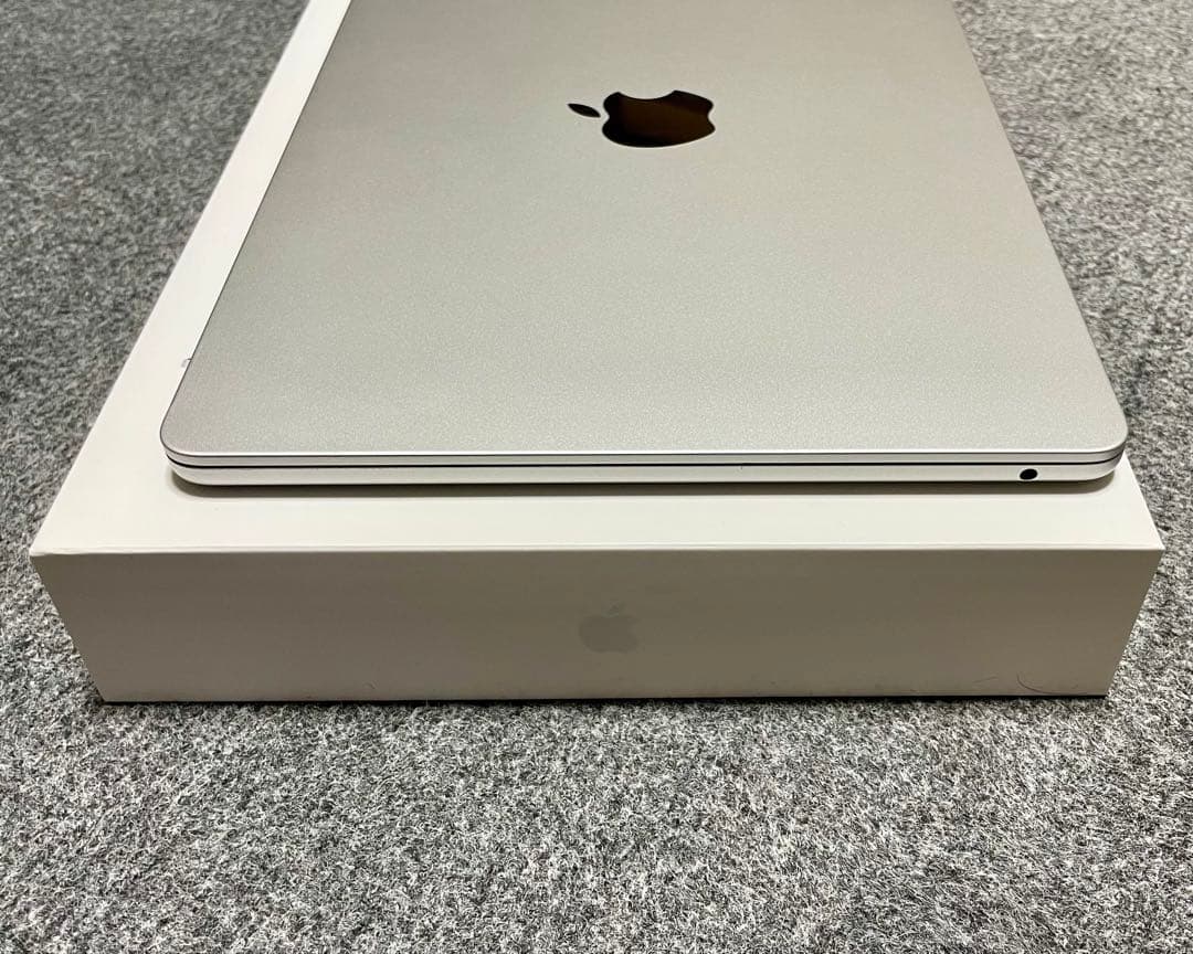 MacBookAir (M2 2022) シルバー 8GB 256GB