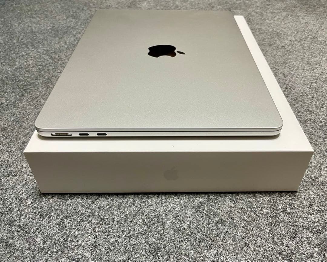 MacBookAir (M2 2022) シルバー 8GB 256GB