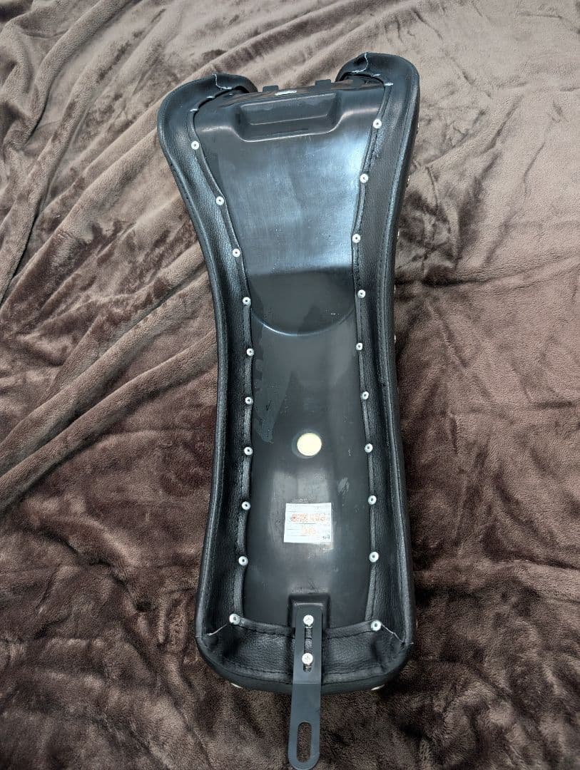 ドラッグスター250コブラシートスタッズ付き