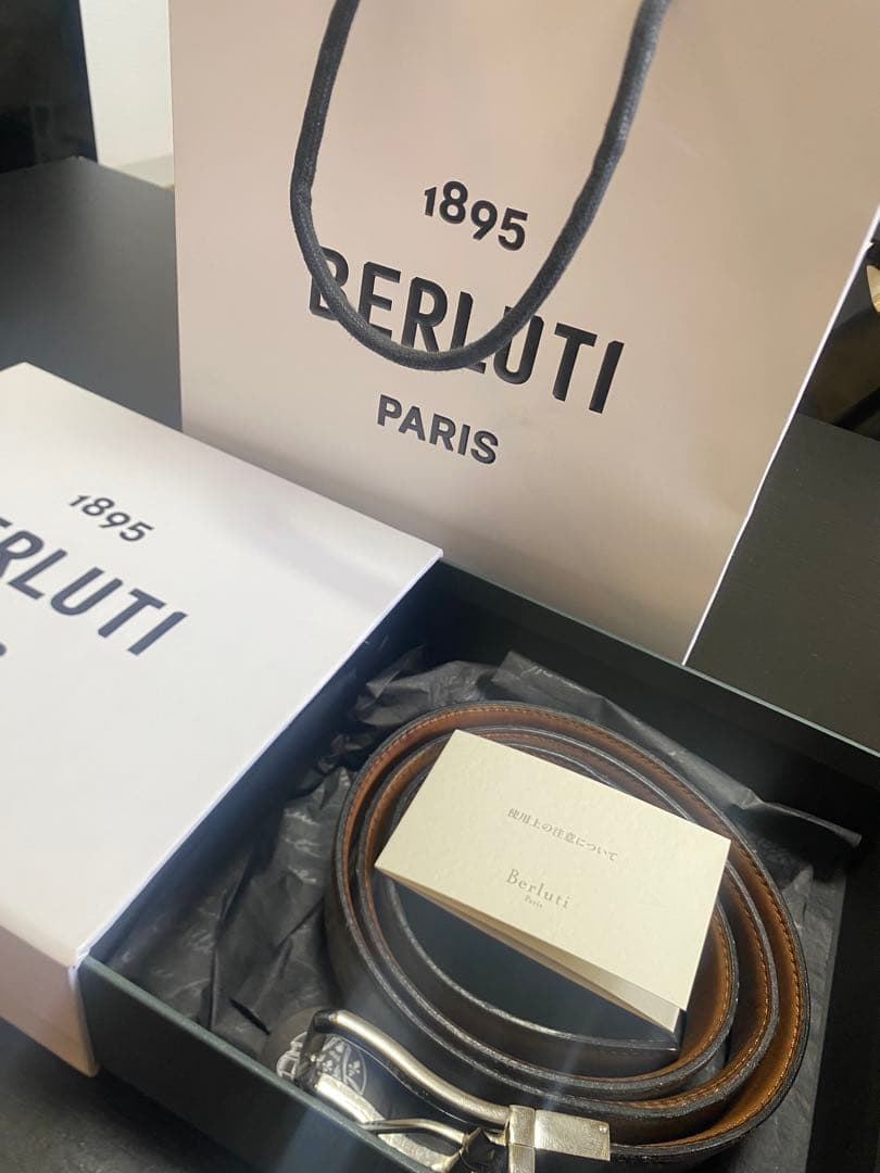 【今週限定値下げ】BERLUTI レザーベルト　ベルルッティ