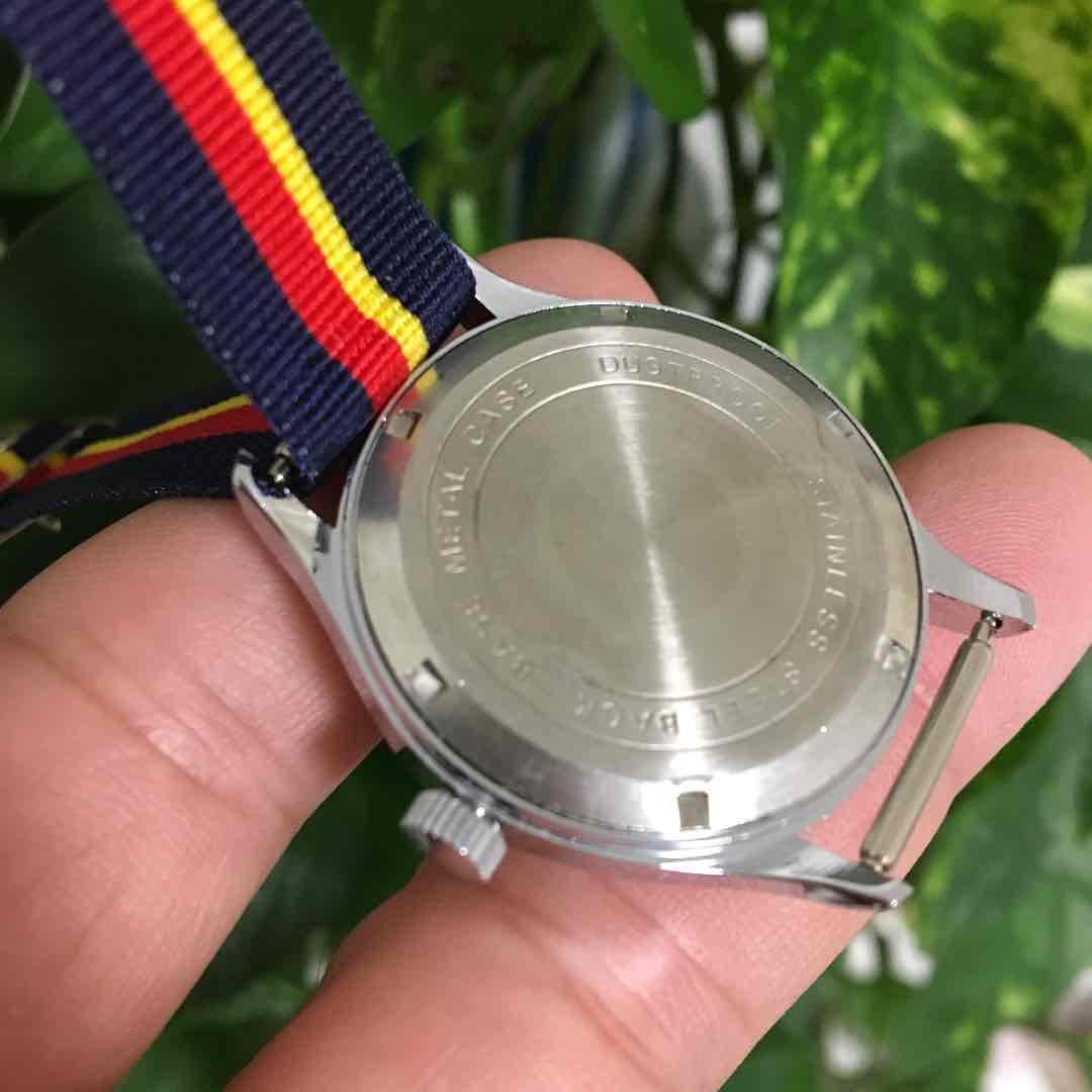 希少　レトロ　アルプスの少女ハイジ　　　　　　　　　　　　　　　腕時計（手巻き）