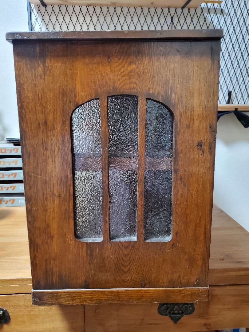 ダイヤガラス引戸棚　昭和レトロ