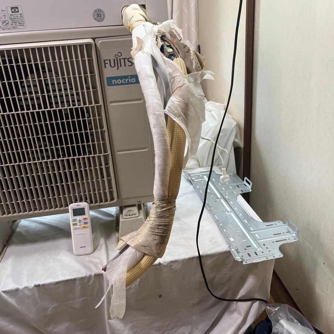 富士通　AS-C221L-W エアコン　2021年製　引き取り限定