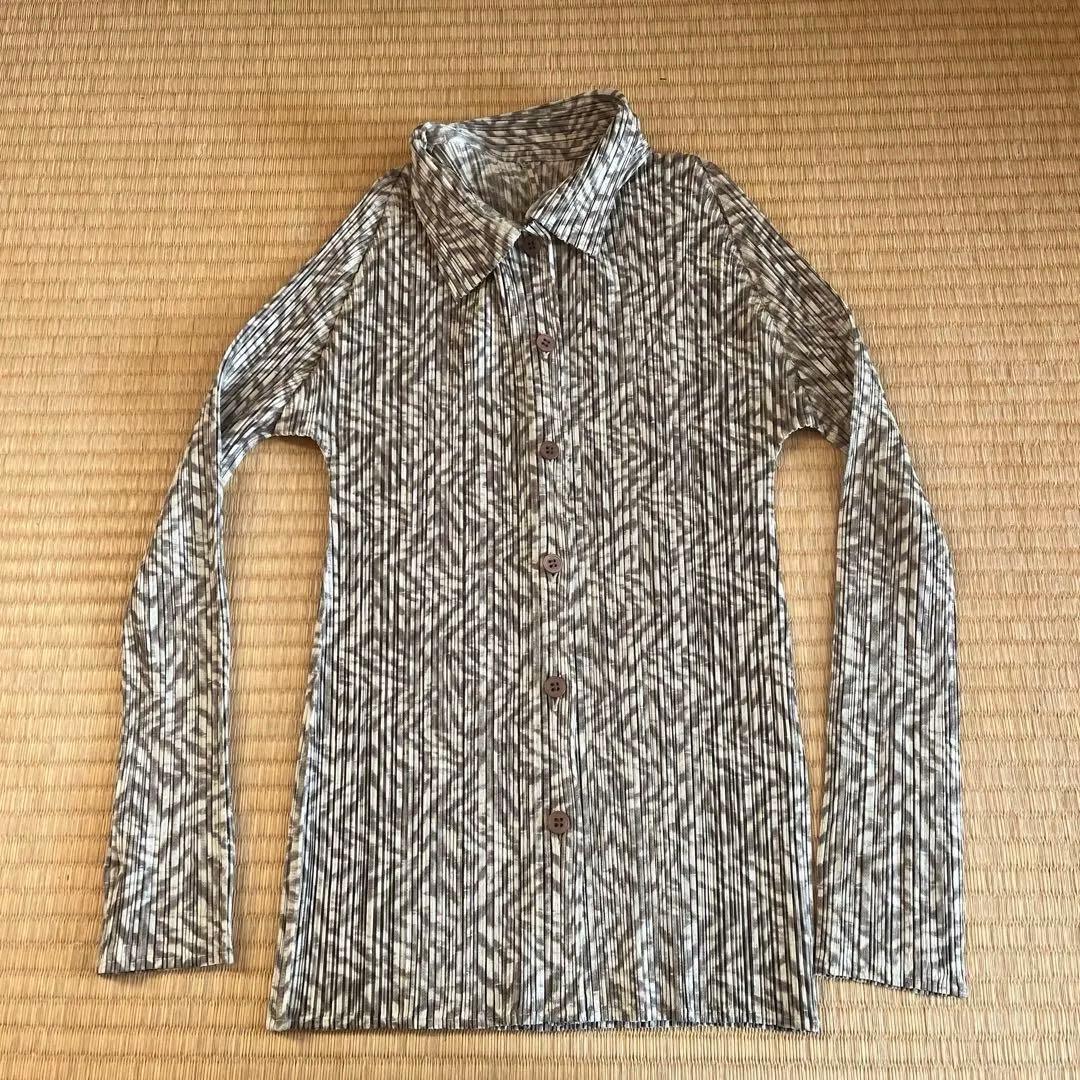 合馬公式アカウント1　PLEATS PLEASE 柄シャツ