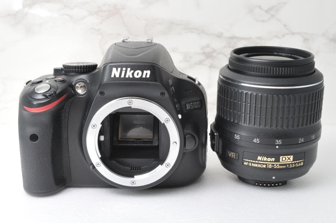 ショット数少なめ❣️Nikon D5100⭐️スマホ転送 自撮り 一眼レフカメラ