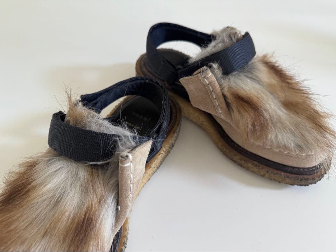 期間限定値下げ sacai ファーサンダル カウハイド