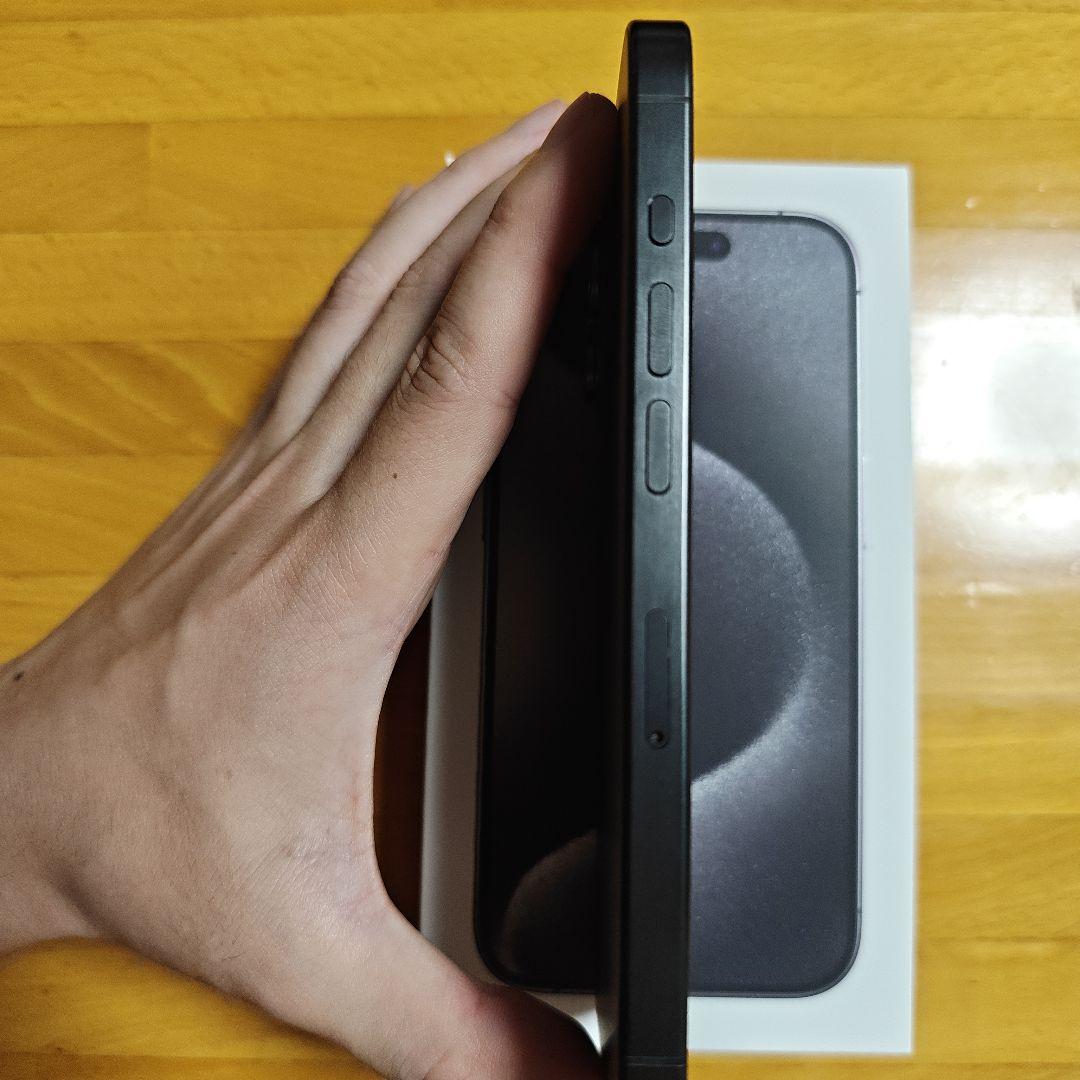 Apple iPhone 15 Pro 128GB ブラックチタン おまけ付き