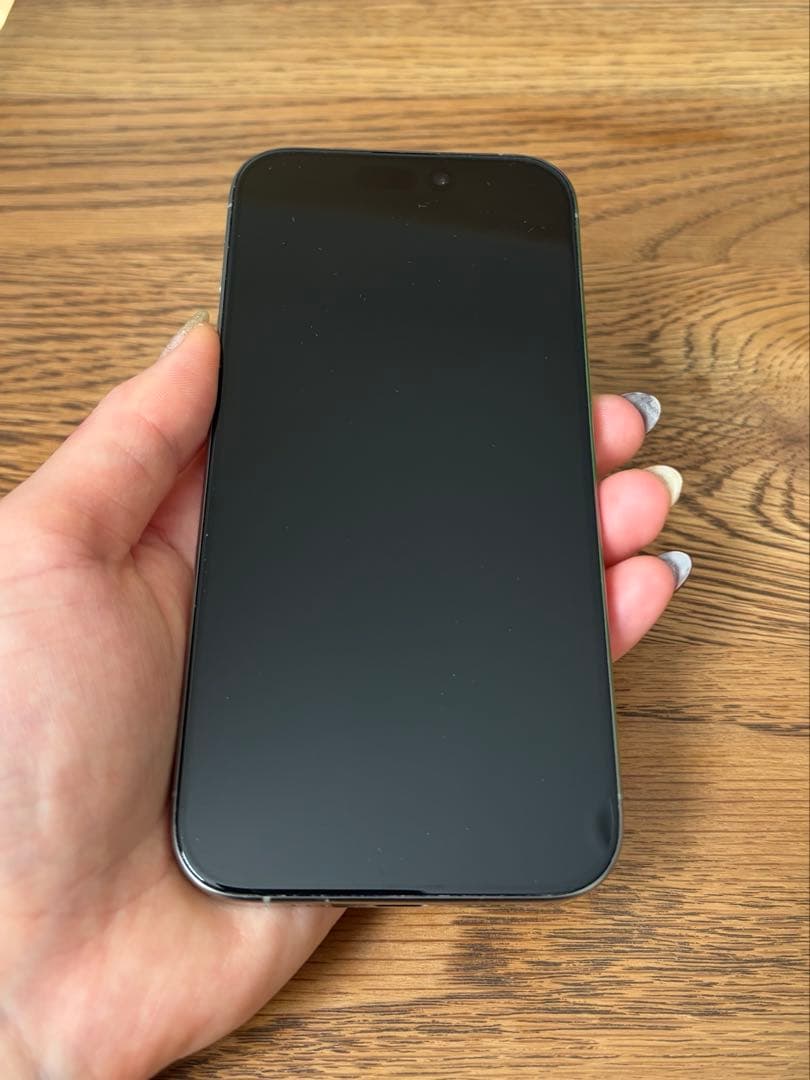 iPhone 15 Pro ナチュラルチタニウム128GB simフリー