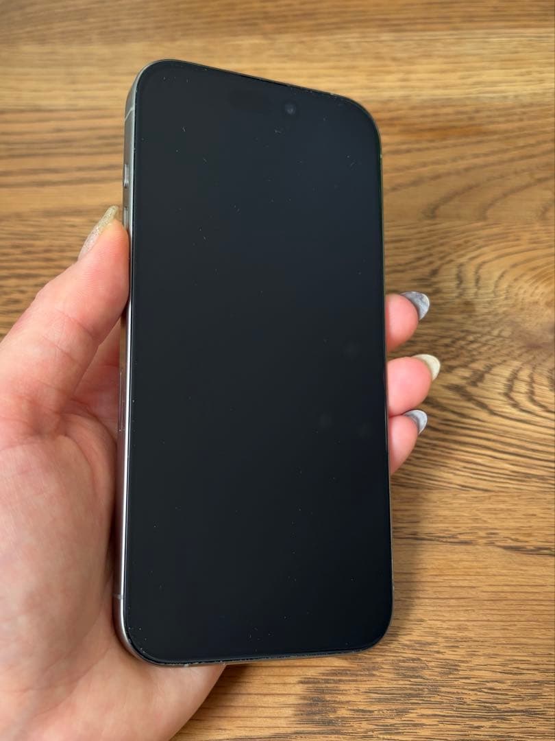 iPhone 15 Pro ナチュラルチタニウム128GB simフリー