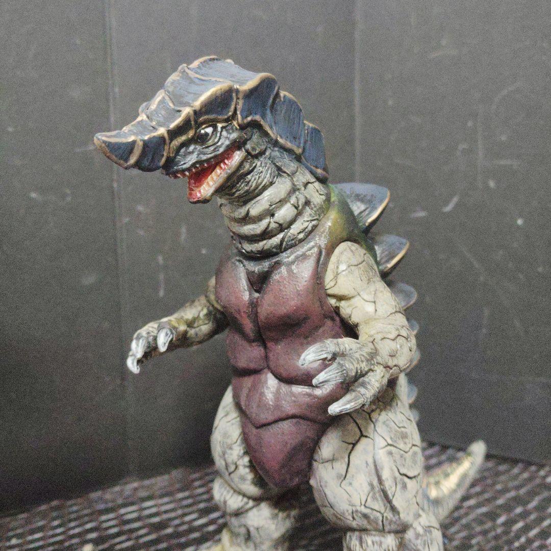 シャーク尊様ウルトラ怪獣ソフビゴルメデ.ネオジオモス（3000fi.518tw）