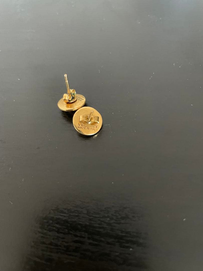 メドゥーサ イヤリング　Versace