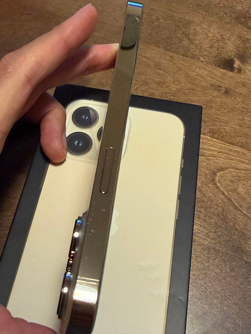 iPhone 13 Pro ゴールド 256G SIMフリー　美品