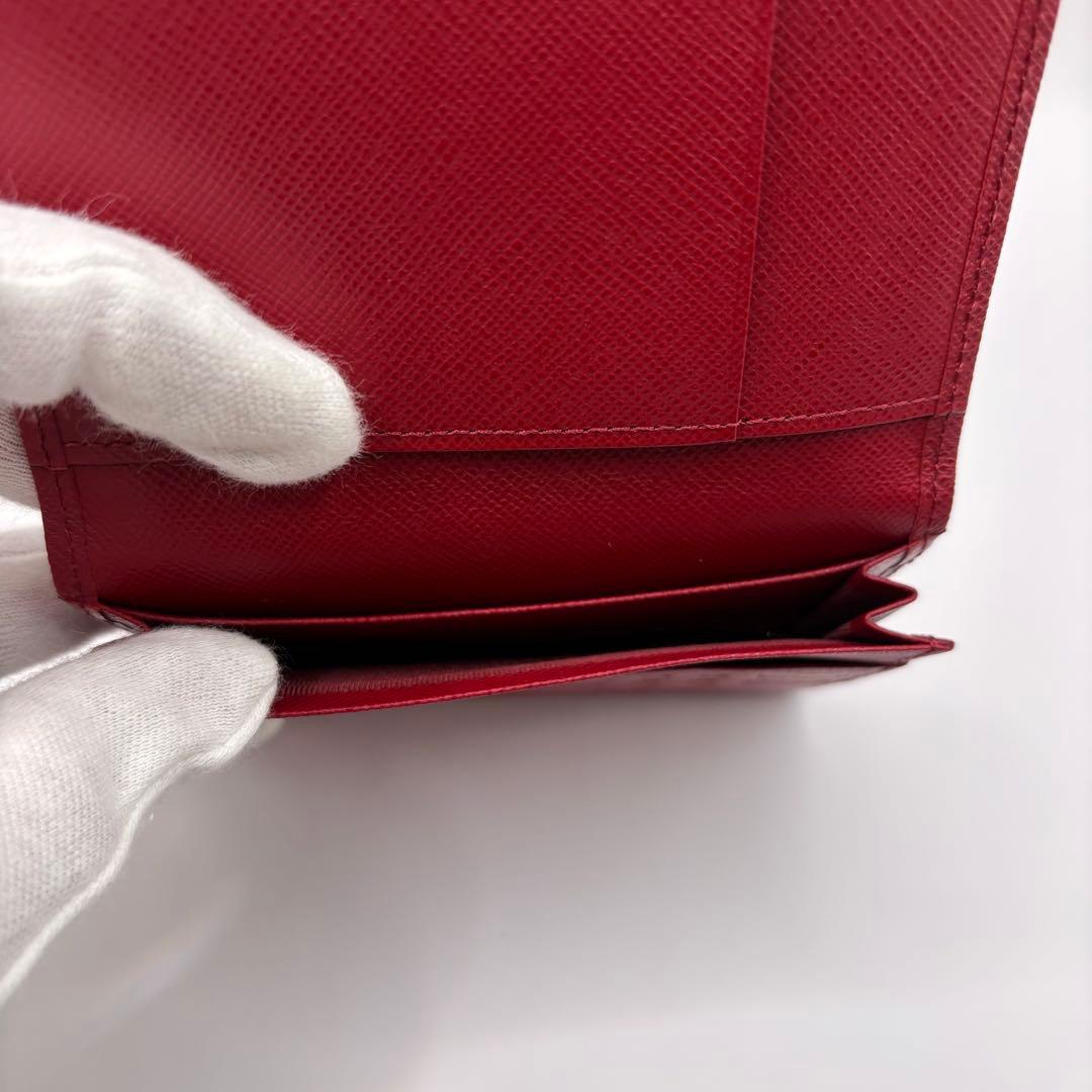 【極美品】　BURBERRY 名刺入れ　カードケース　エンボス　レッド　レザー