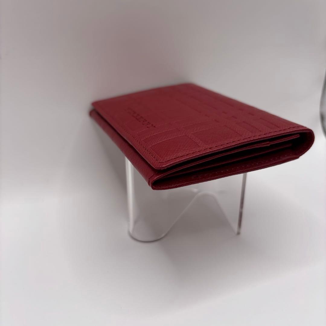 【極美品】　BURBERRY 名刺入れ　カードケース　エンボス　レッド　レザー