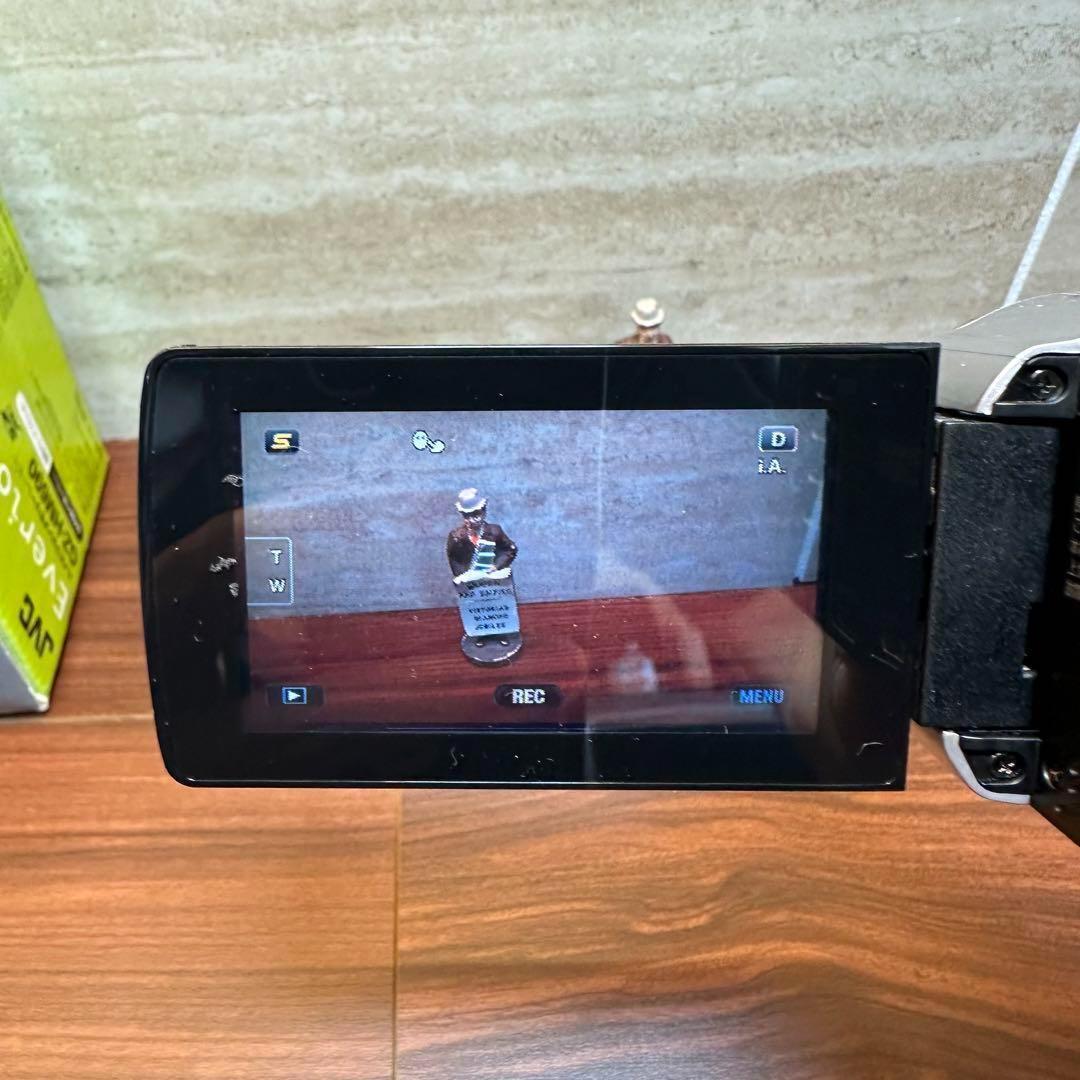 Victor JVC GZ-HM690-S ビデオカメラ 動作確認済み 0384