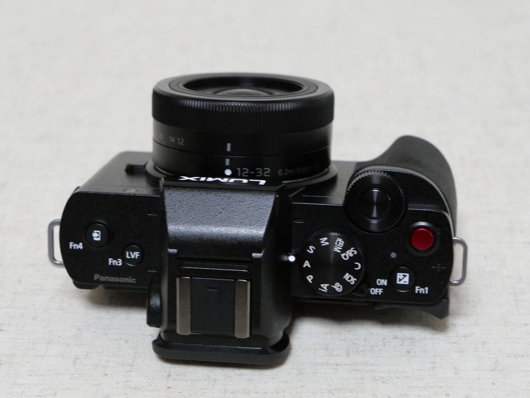 LUMIX パナソニック DC-G100 標準ズームレンズ・予備バッテリー付き