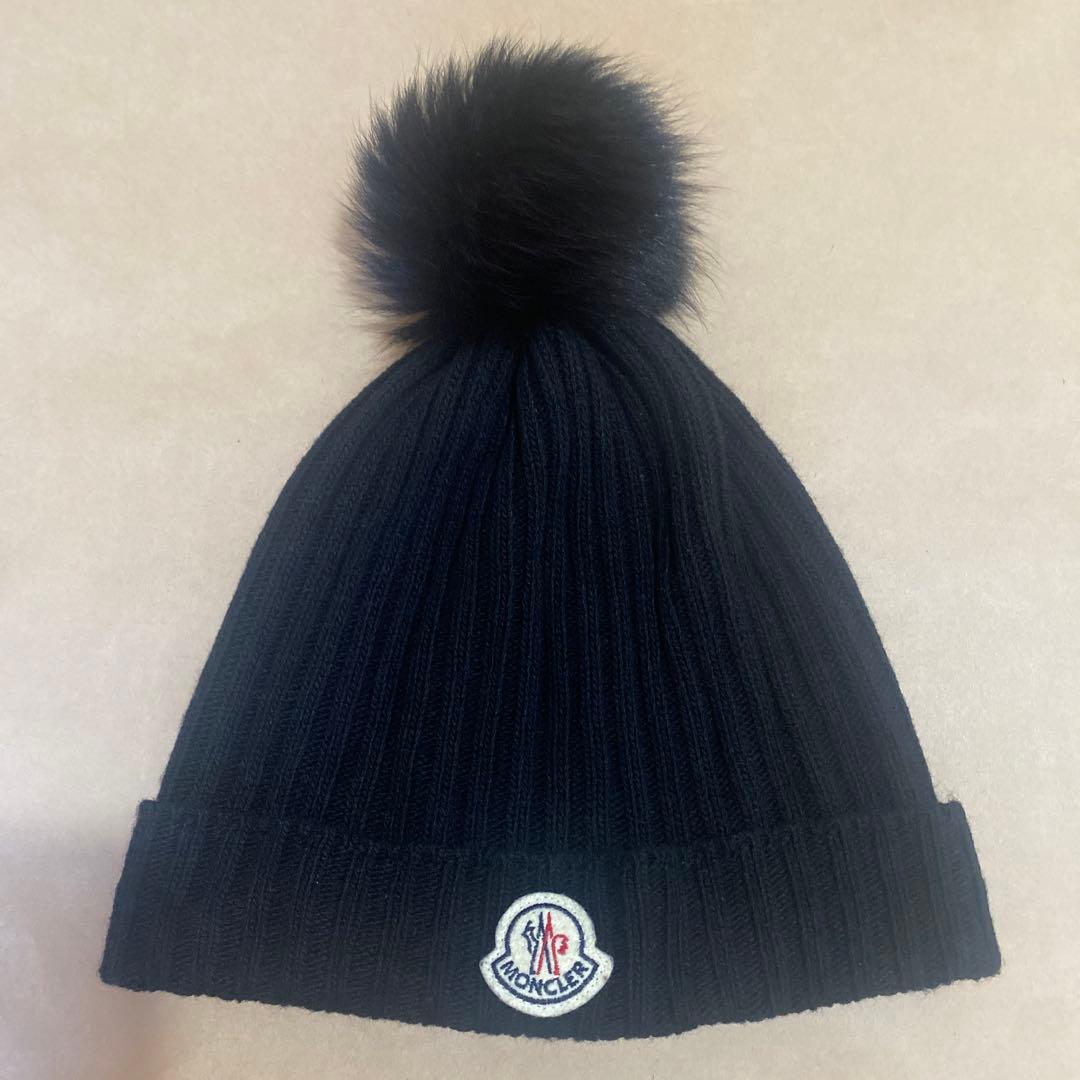 MONCLER ニット帽 黒 ポンポン付き