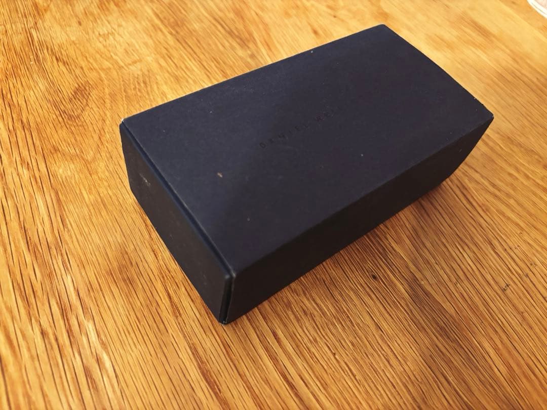 【未使用・美品】Daniel Wellington ゴールドメッシュ腕時計