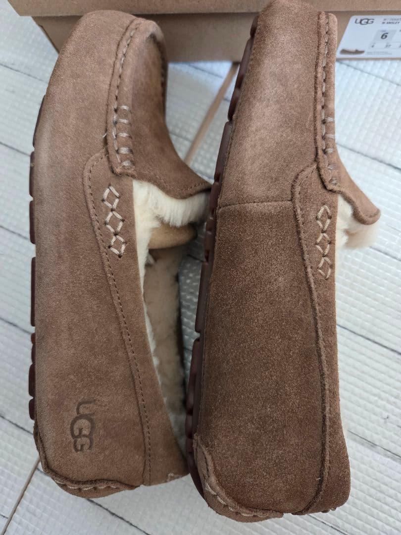 UGG(アグ) レディース ANSLEYモカシン 6サイズ