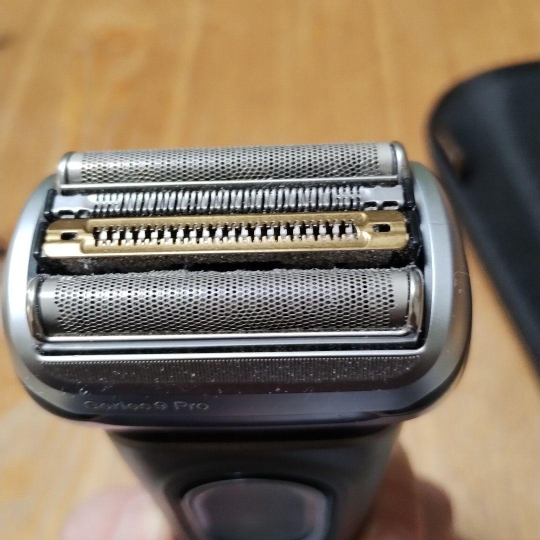 Braun S9 Pro 電気シェーバー　使用品　替刃オマケ付き　9415S