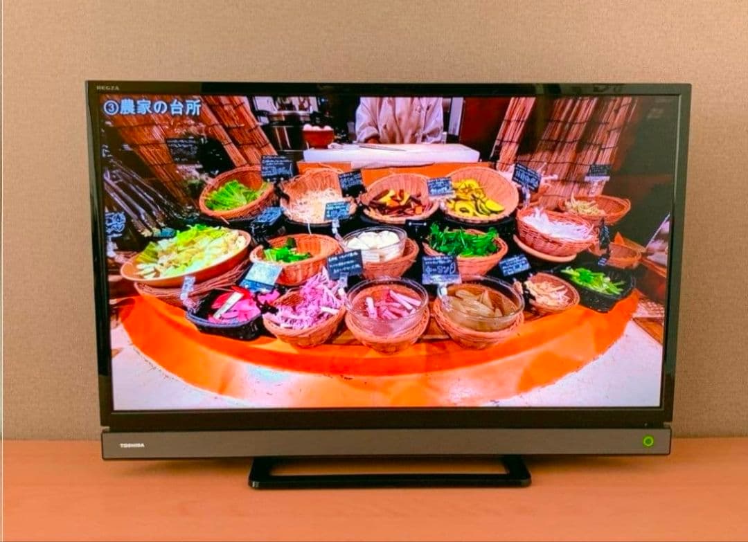 スマ一トテレビ東芝 32インチ Youtube等／地上波BSCS 2017年製