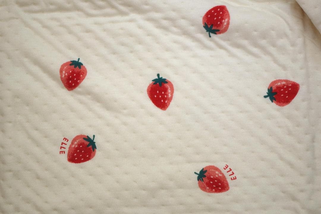 【新品】エルELLE　秋冬物あったかい中わた入りニットキルト パジャマ（M)